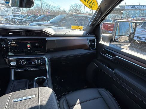 Certified 2024 GMC Sierra 3500 Denali w/ Denali Reserve Package image 28