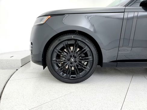 Certified 2024 Land Rover Range Rover Autobiography image 50