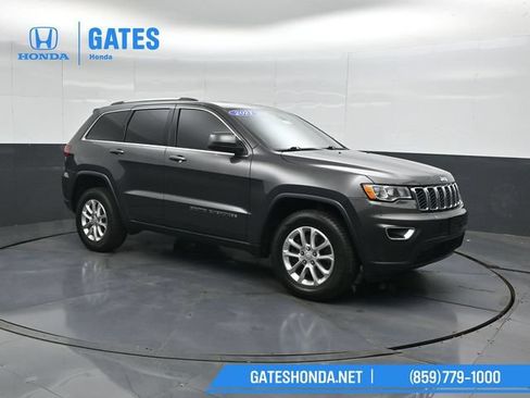 Used 2021 Jeep Grand Cherokee Laredo AWD/4WD image 4