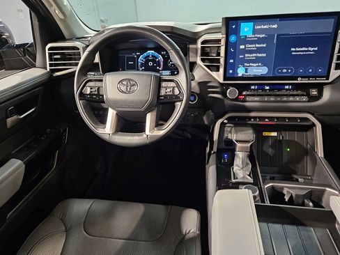 Used 2024 Toyota Tundra Limited image 9