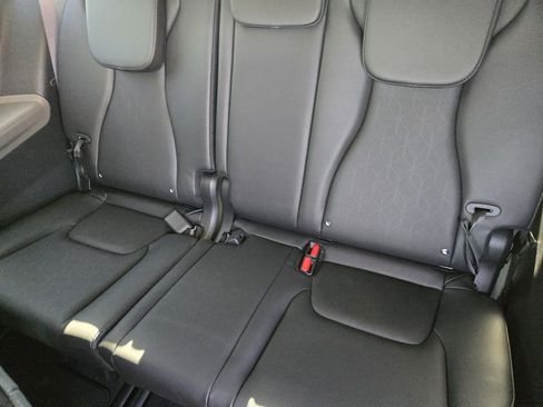New 2026 Kia Carnival EX FWD image 20