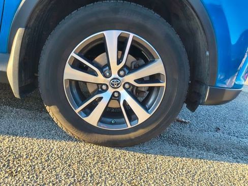 Used 2018 Toyota RAV4 XLE image 30