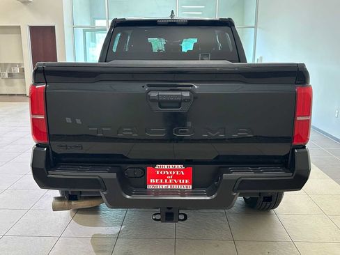 Certified 2025 Toyota Tacoma TRD Sport AWD/4WD image 5