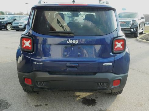 Used 2019 Jeep Renegade Latitude w/ Cold Weather Group image 7