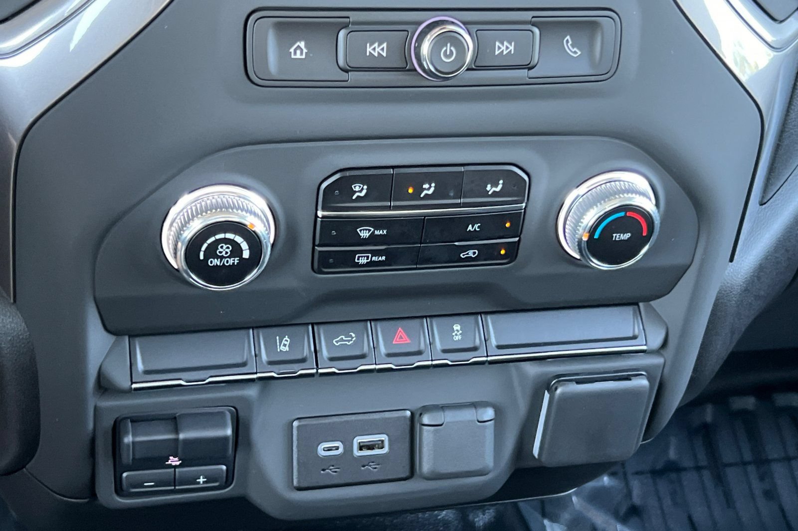 New 2025 GMC Sierra 2500 Pro w/ Convenience Package AWD/4WD image 18
