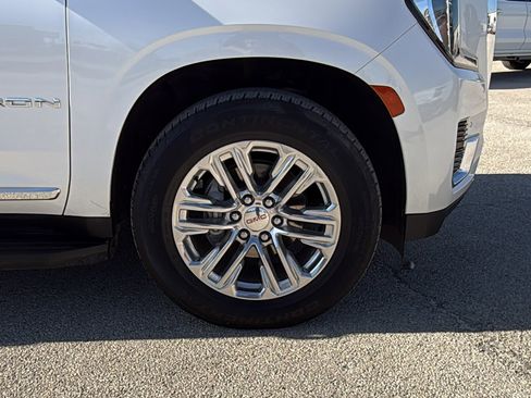 Used 2022 GMC Yukon XL SLT w/ SLT Luxury Package image 31