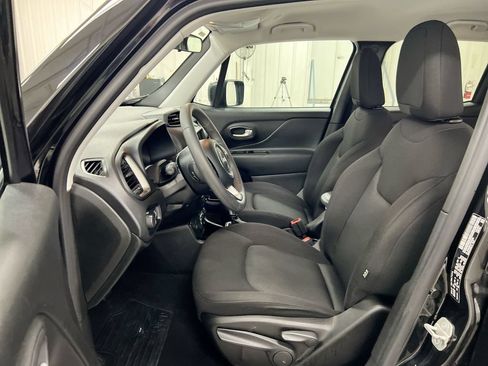 Used 2023 Jeep Renegade Latitude AWD/4WD image 20