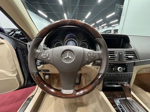Used 2011 Mercedes-Benz E 550 Cabriolet w/ Premium 2 Pkg image 37