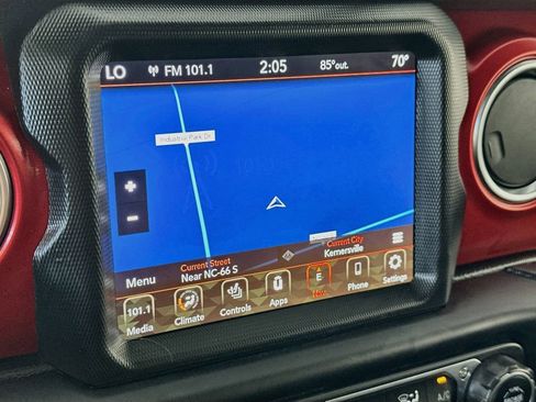 Used 2022 Jeep Wrangler Unlimited Rubicon w/ LED Lighting Group AWD/4WD image 19