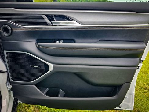 New 2026 Jeep Grand Wagoneer 4WD image 44