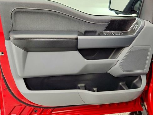 Used 2023 Ford F150 Lightning XLT image 10