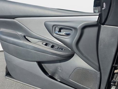 Used 2022 Nissan Murano SV w/ SV Midnight Edition Package image 25