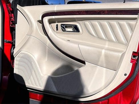 Used 2010 Ford Taurus Limited image 28