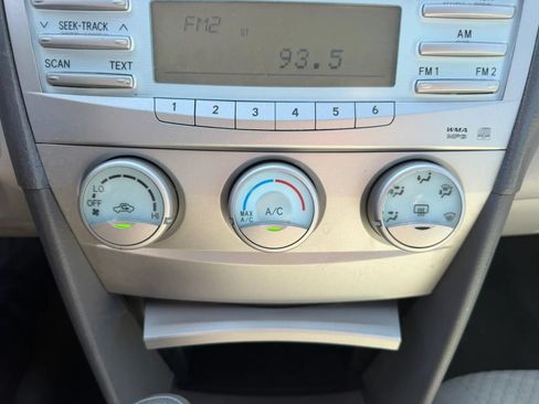 Used 2009 Toyota Camry SE FWD image 18