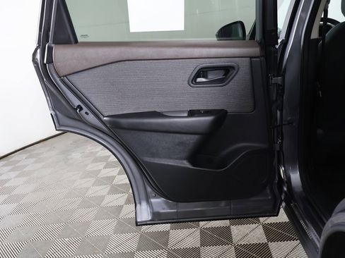 Used 2023 Nissan Rogue S FWD image 21