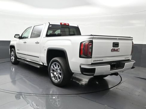 Used 2017 GMC Sierra 1500 Denali RWD image 3