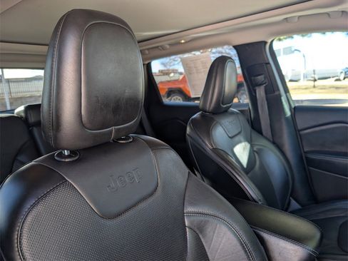 Used 2020 Jeep Cherokee Limited w/ Luxury Group image 22