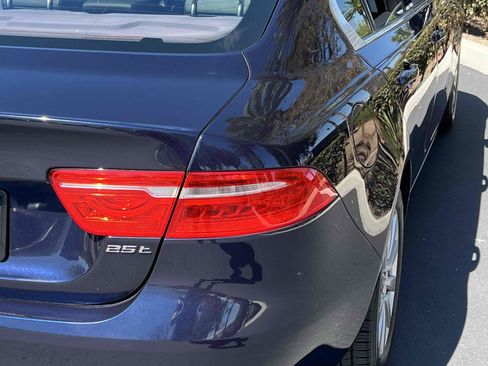 Used 2019 Jaguar XE image 59