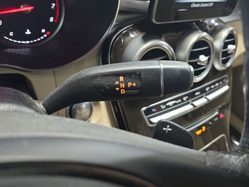 Used 2019 Mercedes-Benz GLC 300 image 25