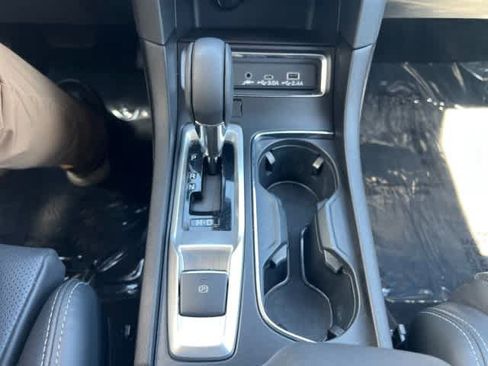 Used 2024 Subaru Ascent Limited w/ Technology Package AWD/4WD image 31