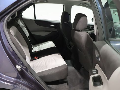 Used 2018 Chevrolet Equinox LS FWD image 21
