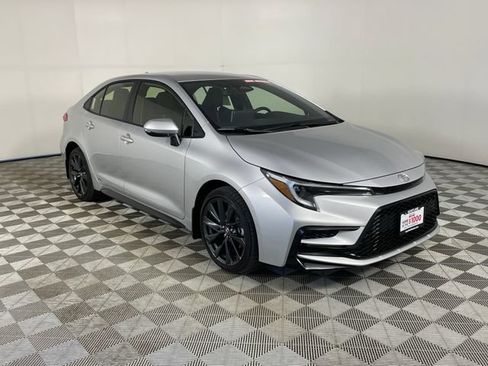 Used 2026 Toyota Corolla SE w/ SE Premium Package AWD/4WD image 25