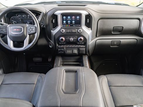 Used 2022 GMC Sierra 1500 SLT AWD/4WD image 22