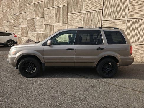 Used 2004 Honda Pilot EX image 2