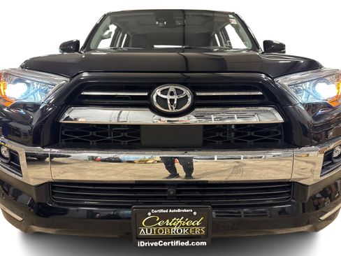 Used 2023 Toyota 4Runner Limited image 10