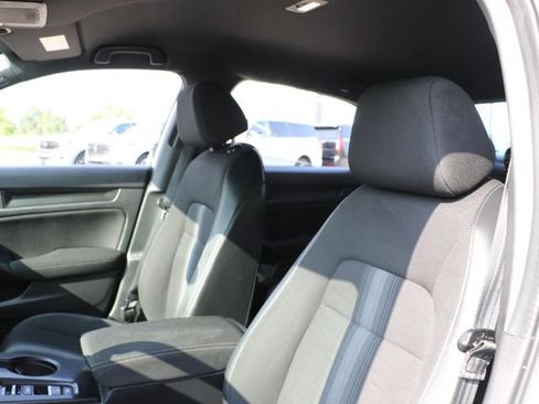Used 2022 Honda Civic Sport image 21