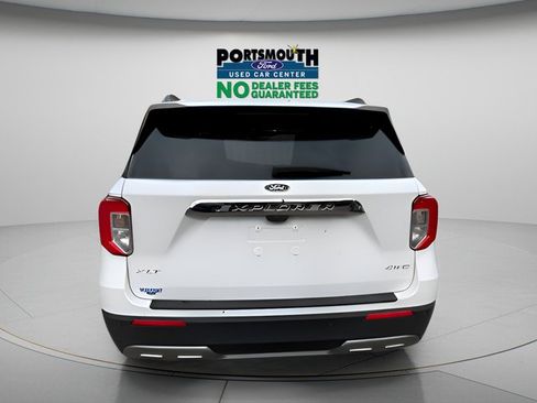 Certified 2022 Ford Explorer XLT w/ Equipment Group 202A AWD/4WD image 28