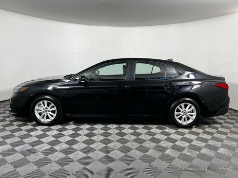 Certified 2025 Toyota Camry LE FWD image 8