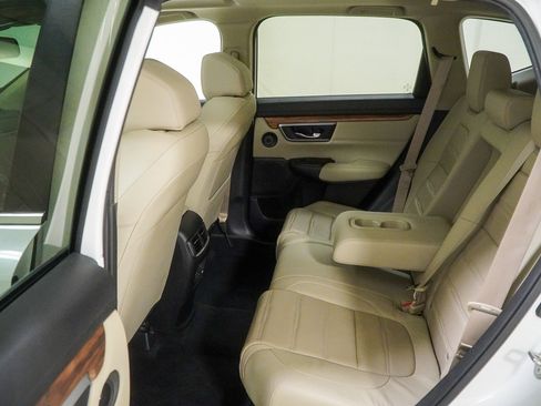 Used 2020 Honda CR-V Touring image 38