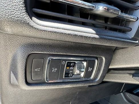 Used 2022 Lincoln Corsair FWD image 19