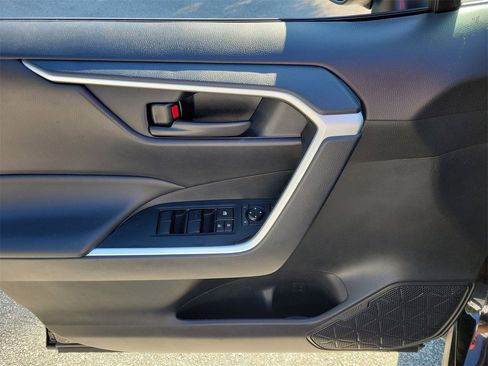 Used 2025 Toyota RAV4 LE image 13