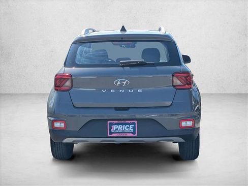 Used 2021 Hyundai Venue SEL w/ Cargo Package FWD image 7