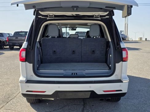 Used 2020 Lincoln Navigator Black Label w/ Cargo Convenience Package image 7