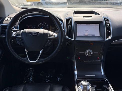 Used 2020 Ford Edge Titanium image 9