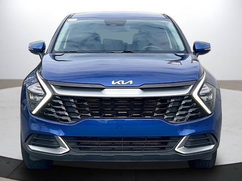 Used 2023 Kia Sportage EX image 3