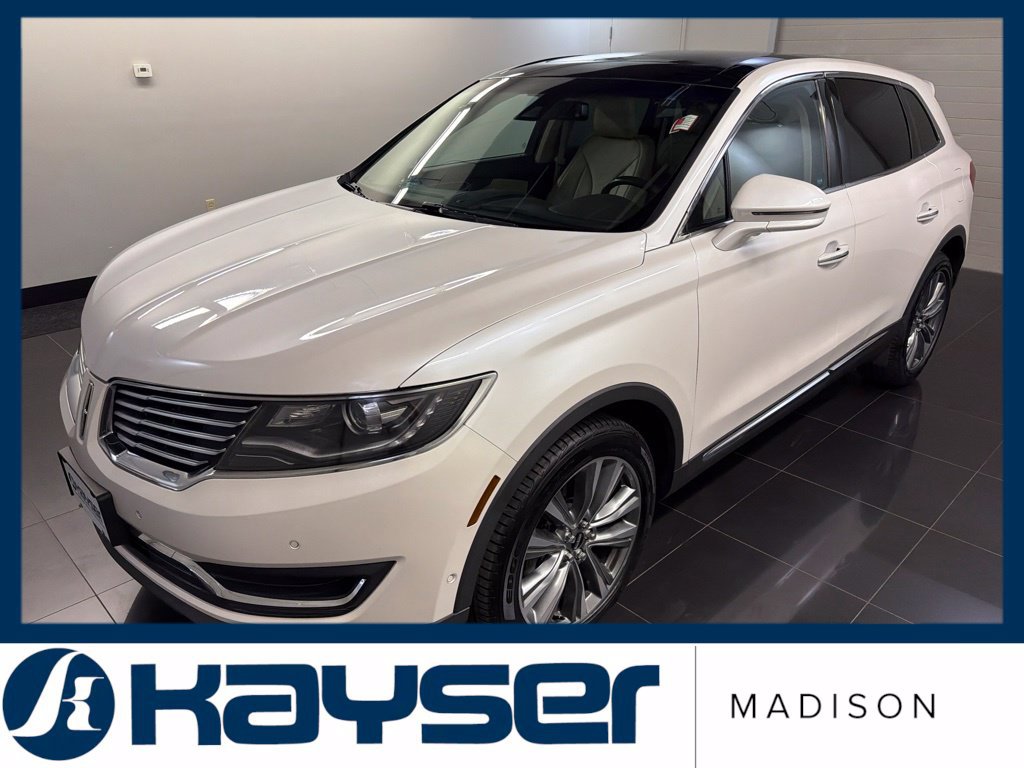 Used 2017 Lincoln MKX Reserve w/ Driver Assistance Package AWD/4WD image 3