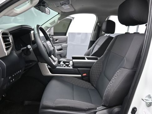 Used 2024 Toyota Tundra SR5 image 9