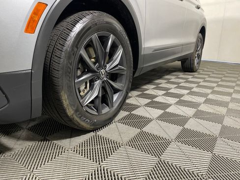 Certified 2022 Volkswagen Tiguan SE AWD/4WD image 24