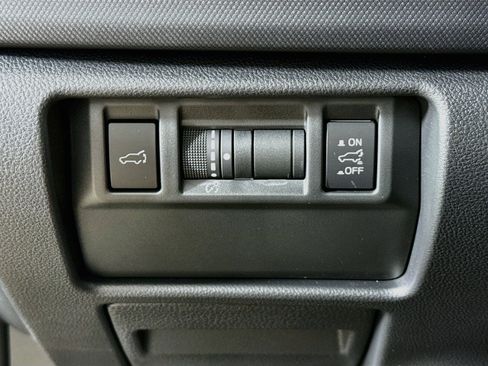 Used 2025 Subaru Forester Touring w/ Popular Package - Touring AWD/4WD image 9