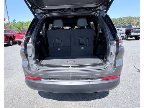New 2026 Jeep Grand Cherokee L Limited RWD image 9