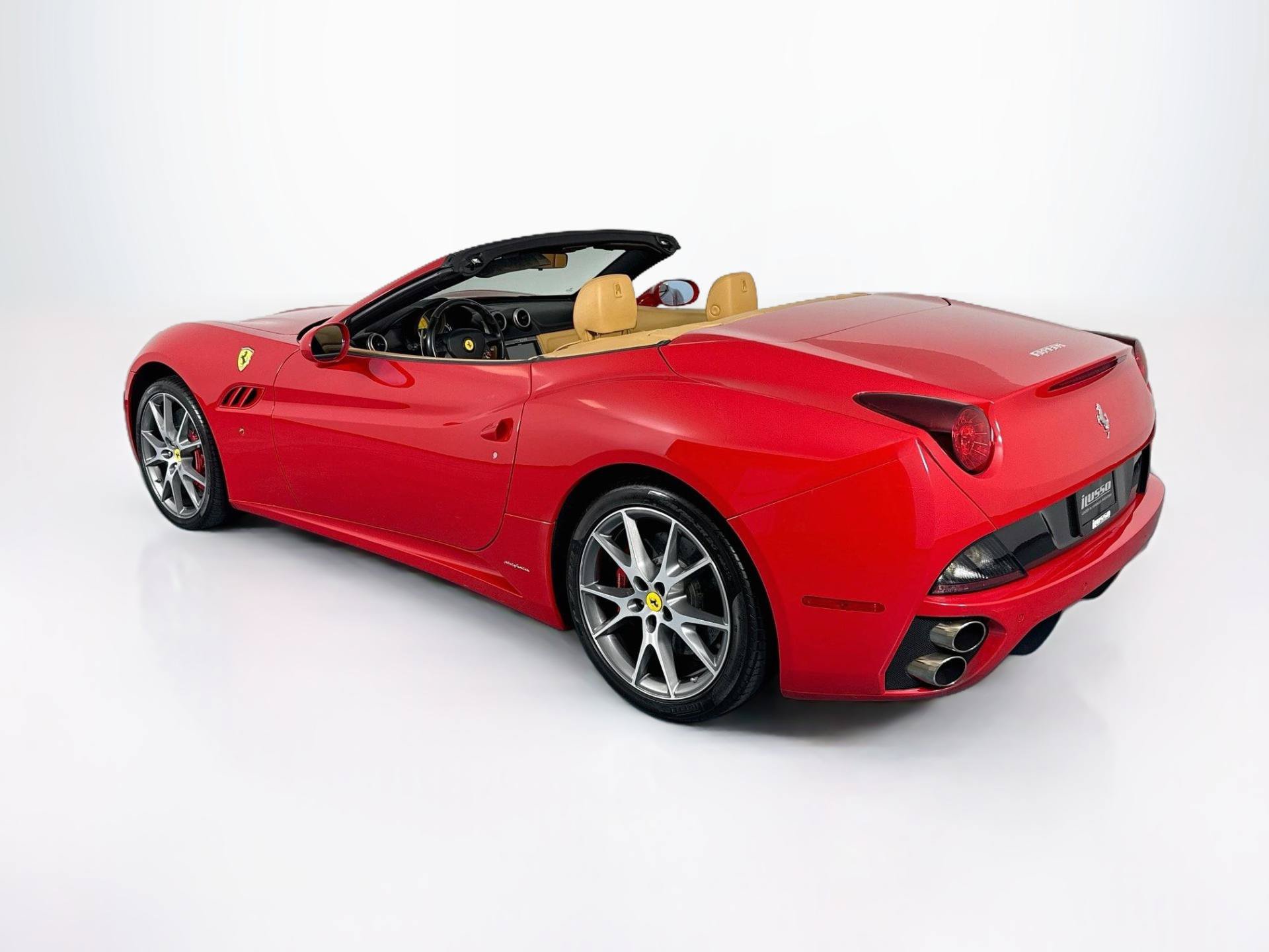 Used 2010 Ferrari California RWD image 7