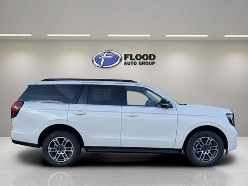 New 2026 Ford Expedition Active image 4