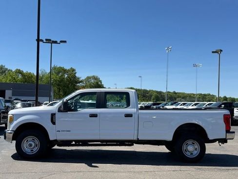 Used 2017 Ford F250 XL w/ FX4 Off-Road Package AWD/4WD image 36