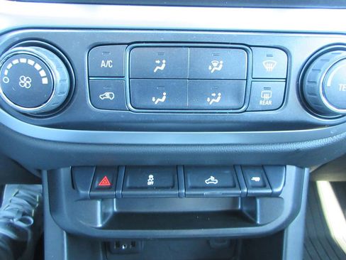 Used 2022 Chevrolet Colorado LT w/ LT Convenience Package image 30