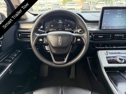 Used 2024 Lincoln Aviator AWD w/ Premium Package image 16