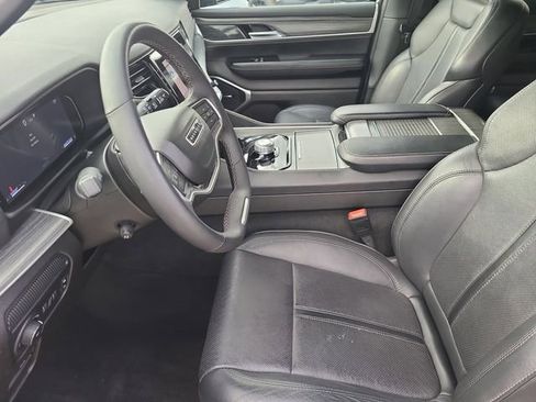 Used 2024 Jeep Wagoneer Series II w/ Flexible Seating Group RWD image 22